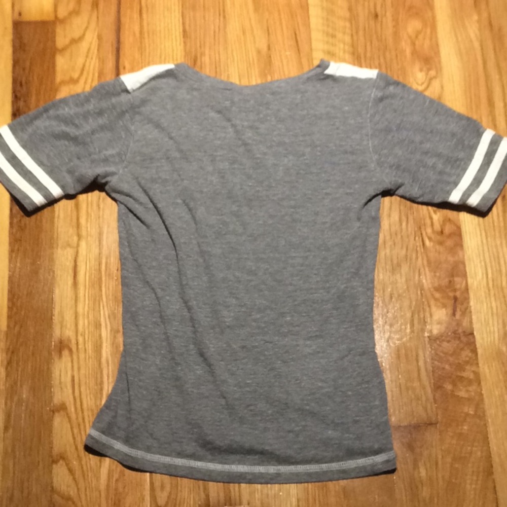 Cincinnati Reds women’s size small - Picture 6 of 6